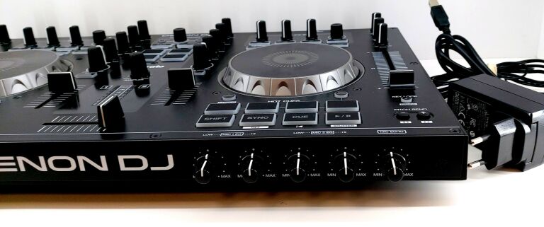 KONSOLA DENON MC 4000 KOMPLET