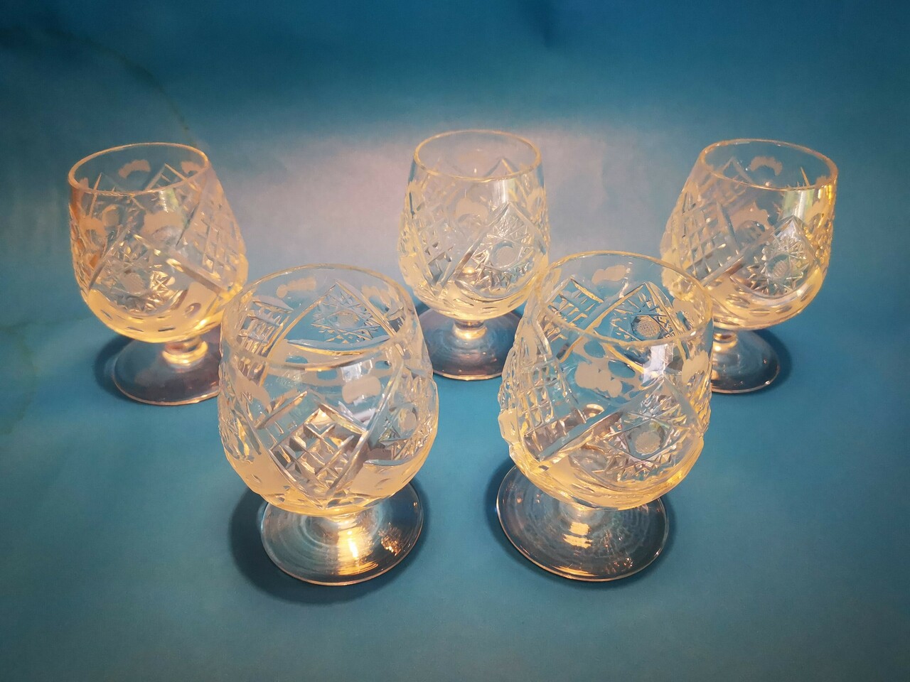 210318011-krysztaly-marka-xxx