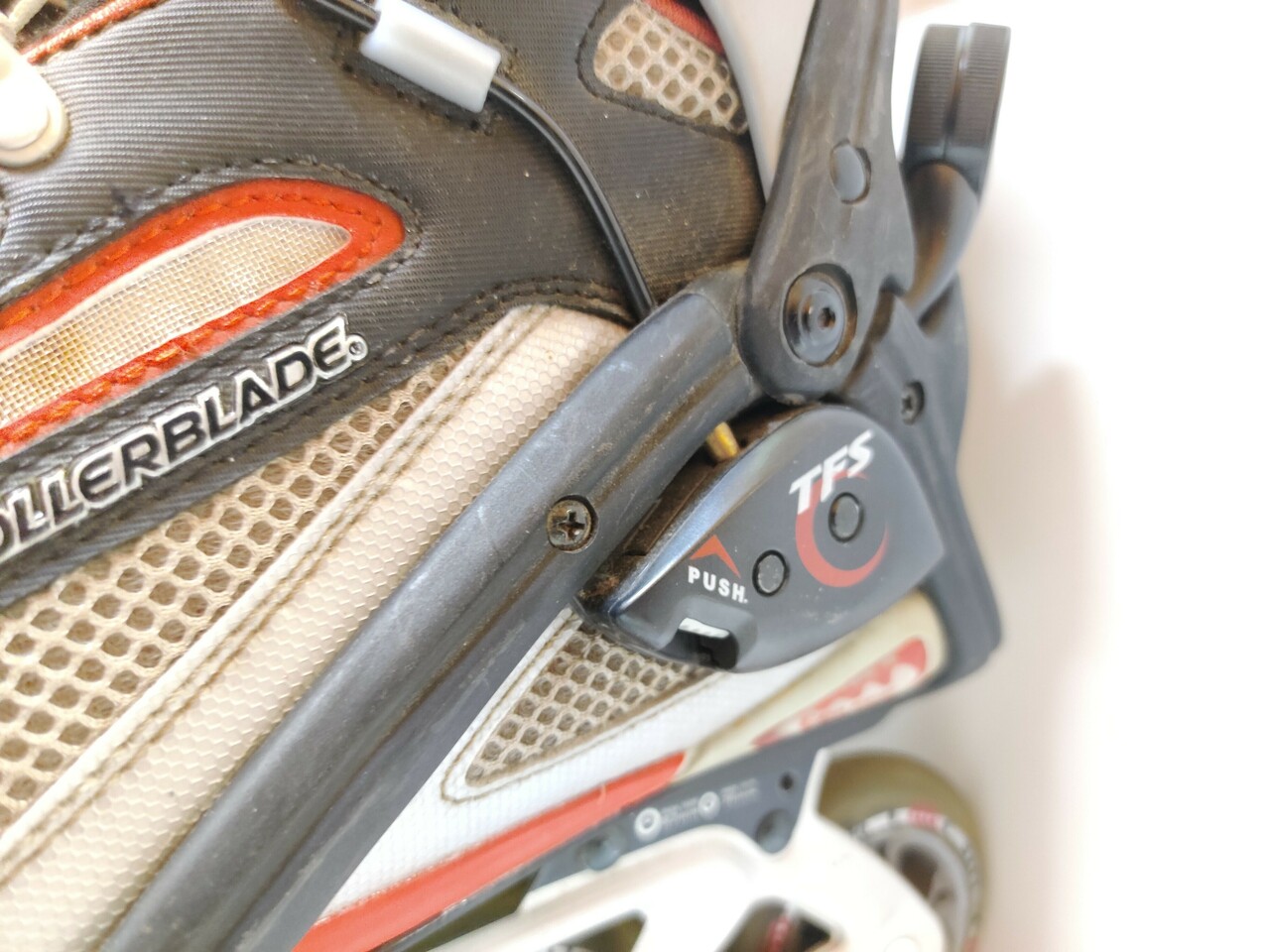 rolki-rollerblade-aero-ii-tfs-rozm-44-model-aero-ii-tfs