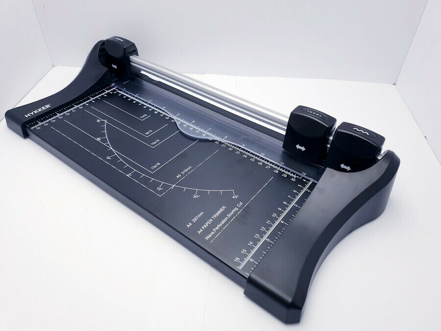 gilotyna-do-papieru-hykker-wolnosci-239-zabrze-sj