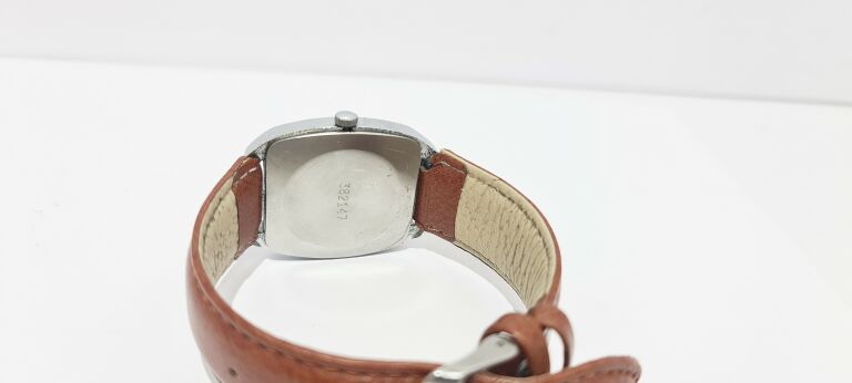 zegarek-poljot-382147-styl-klasyczny