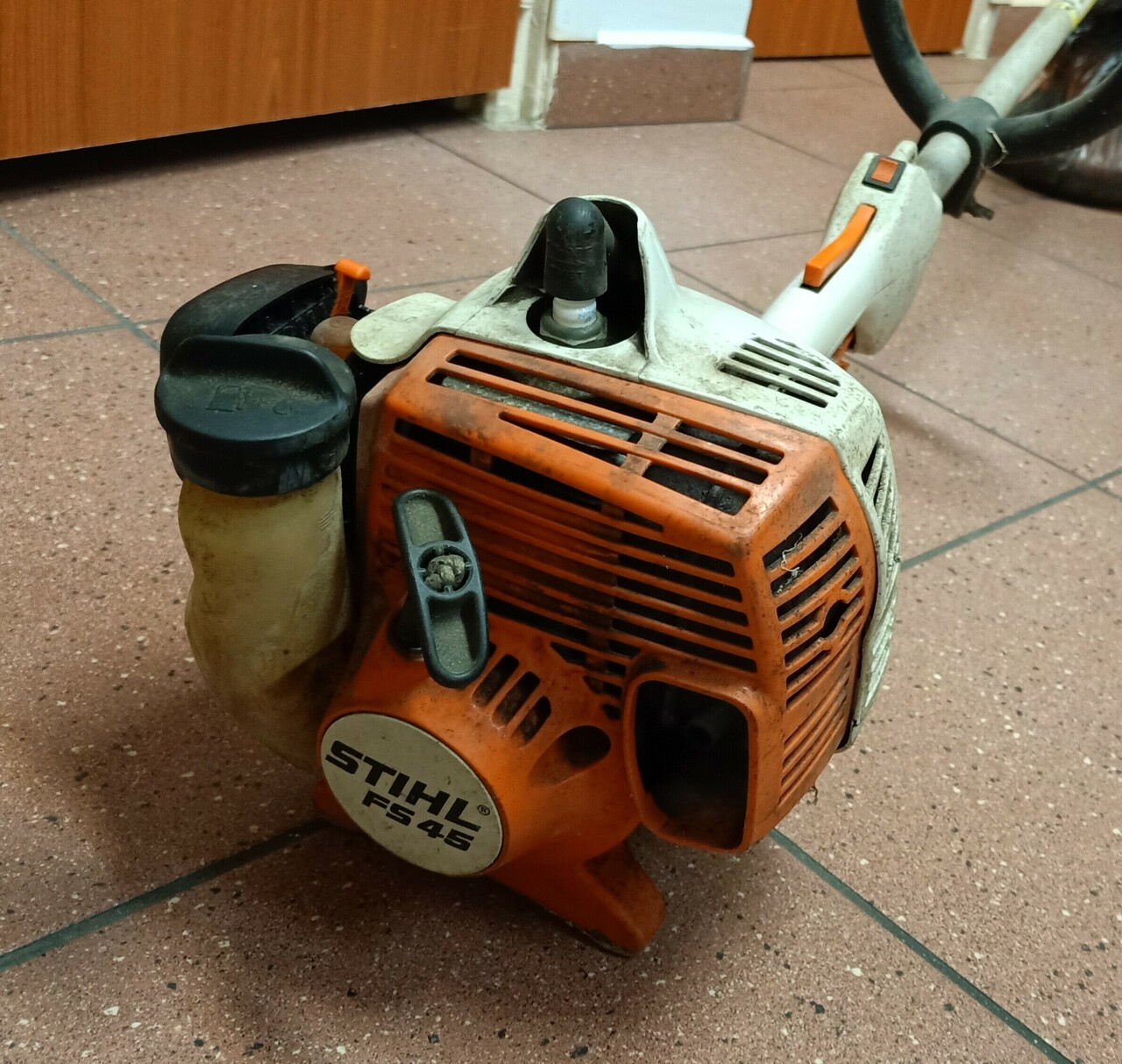 kosa-spalinowa-stihl-fs-45-waga-narzedzia-30