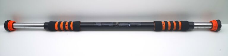 drazek-do-podciagania-sie-do-montazu-w-futrynie-stan-uzywany