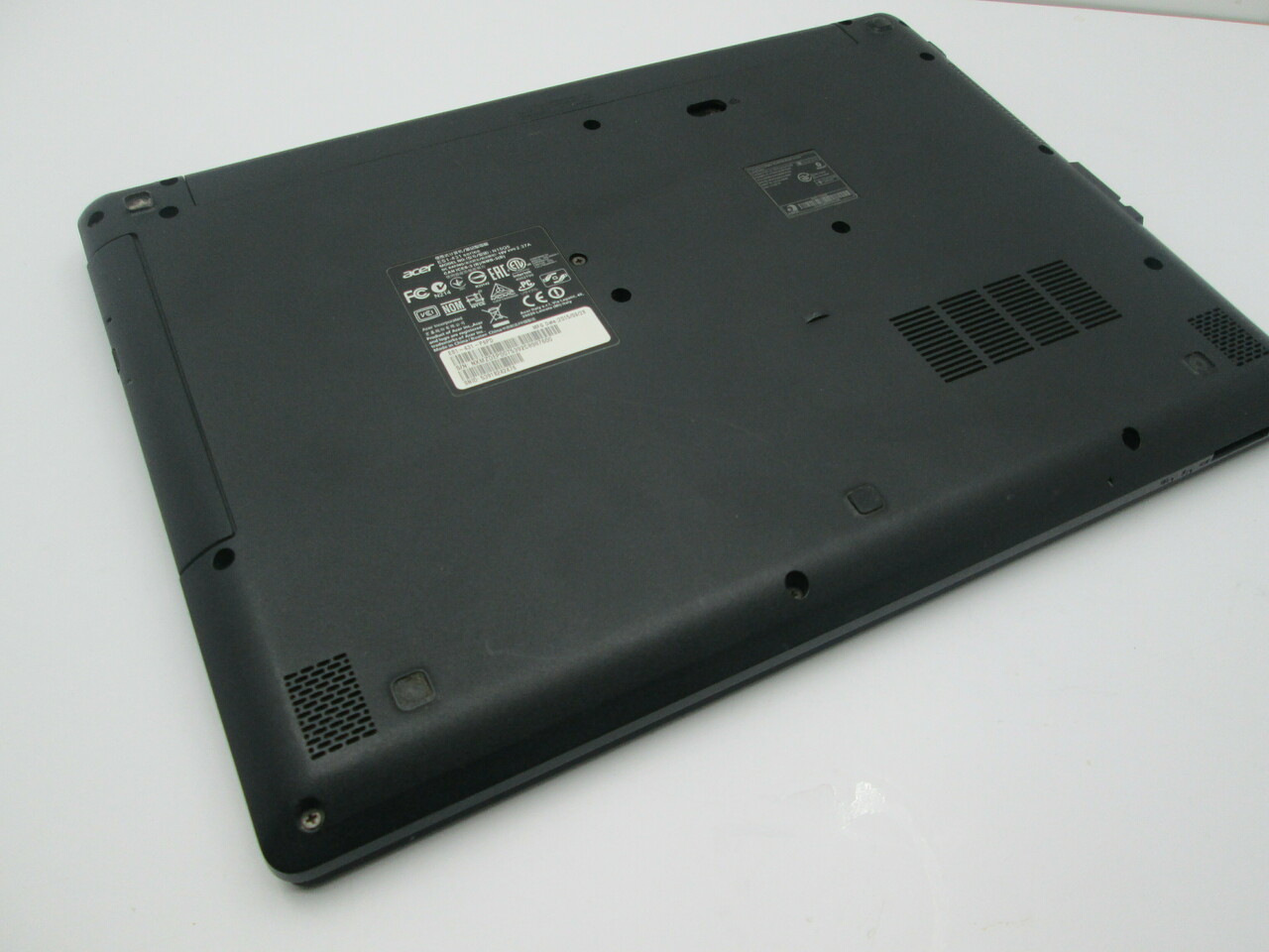 LAPTOP ACER N15Q5 40734 WIN10/2GB RAM/ 500GB HDD | Loombard.pl