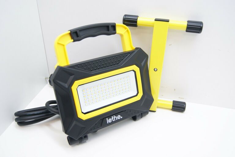 NAŚWIETLACZ LETHE LED 40W