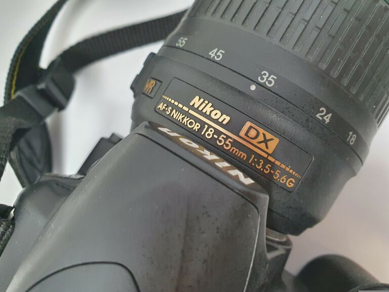 LUSTRZANKA NIKON D3100 PRZEBIEG 7843