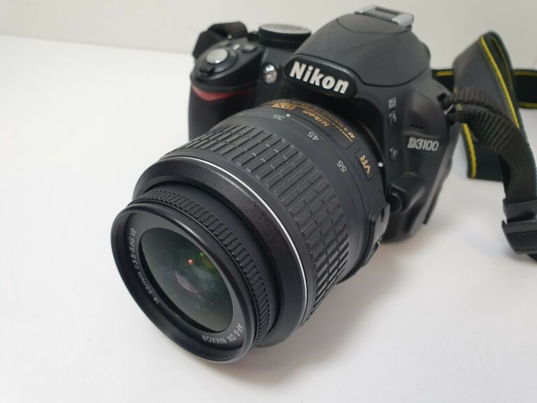 LUSTRZANKA NIKON D3100 PRZEBIEG 7843