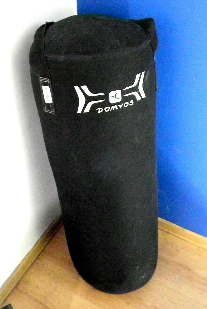 worek-bokserski-treningowy-domyos-decathlon-marka-domyos