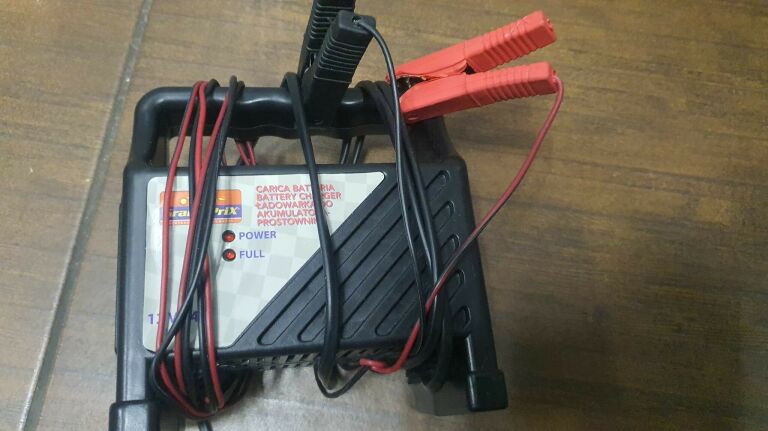 PROSTOWNIK DO AKUMULATORA GRAND PRIX 12V