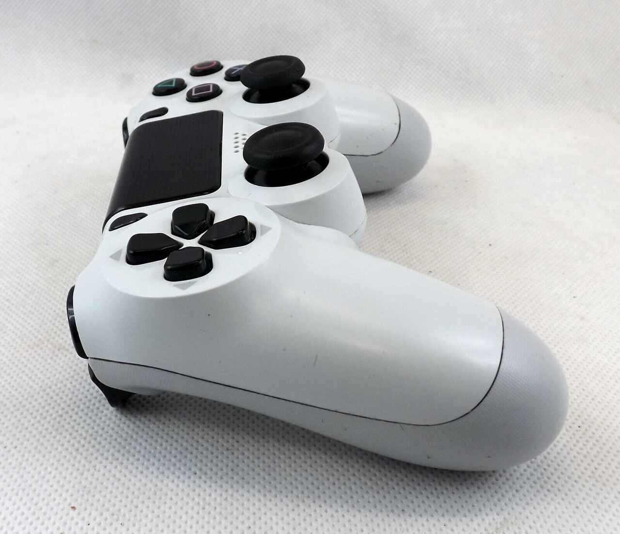 pad-ps4-kolor-bialy