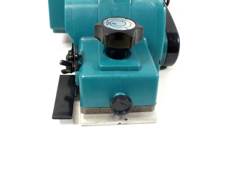 strug-makita-1923h-850w-szerokosc-strugania-82