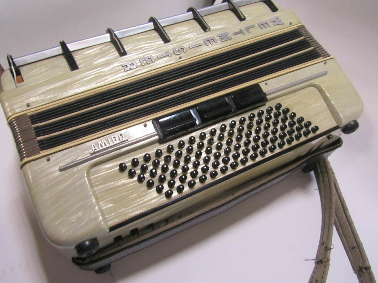 akordeon-weltmeister-amigo-96-bas-product-id