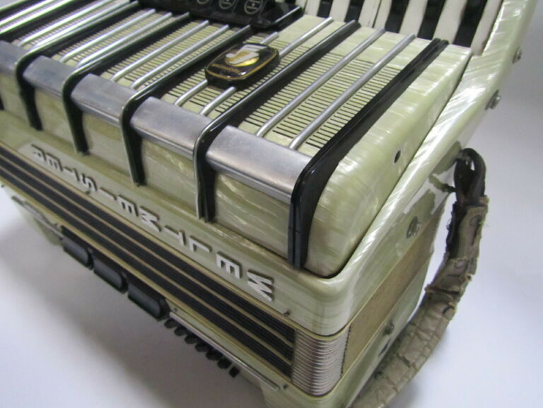 akordeon-weltmeister-amigo-96-bas-marka-weltmeister
