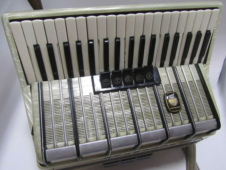 akordeon-weltmeister-amigo-96-bas-gornoslaska-37a-kalisz