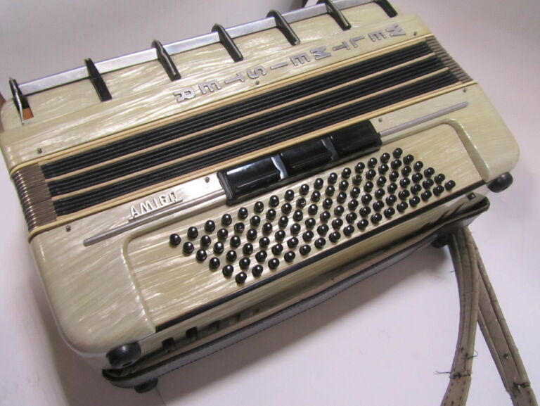 akordeon-weltmeister-amigo-96-bas-product-id