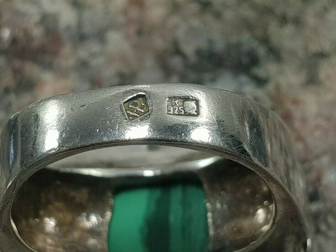 pierscionek-srebrny-boguslaw-halatek-r16-925-stan-uzywany