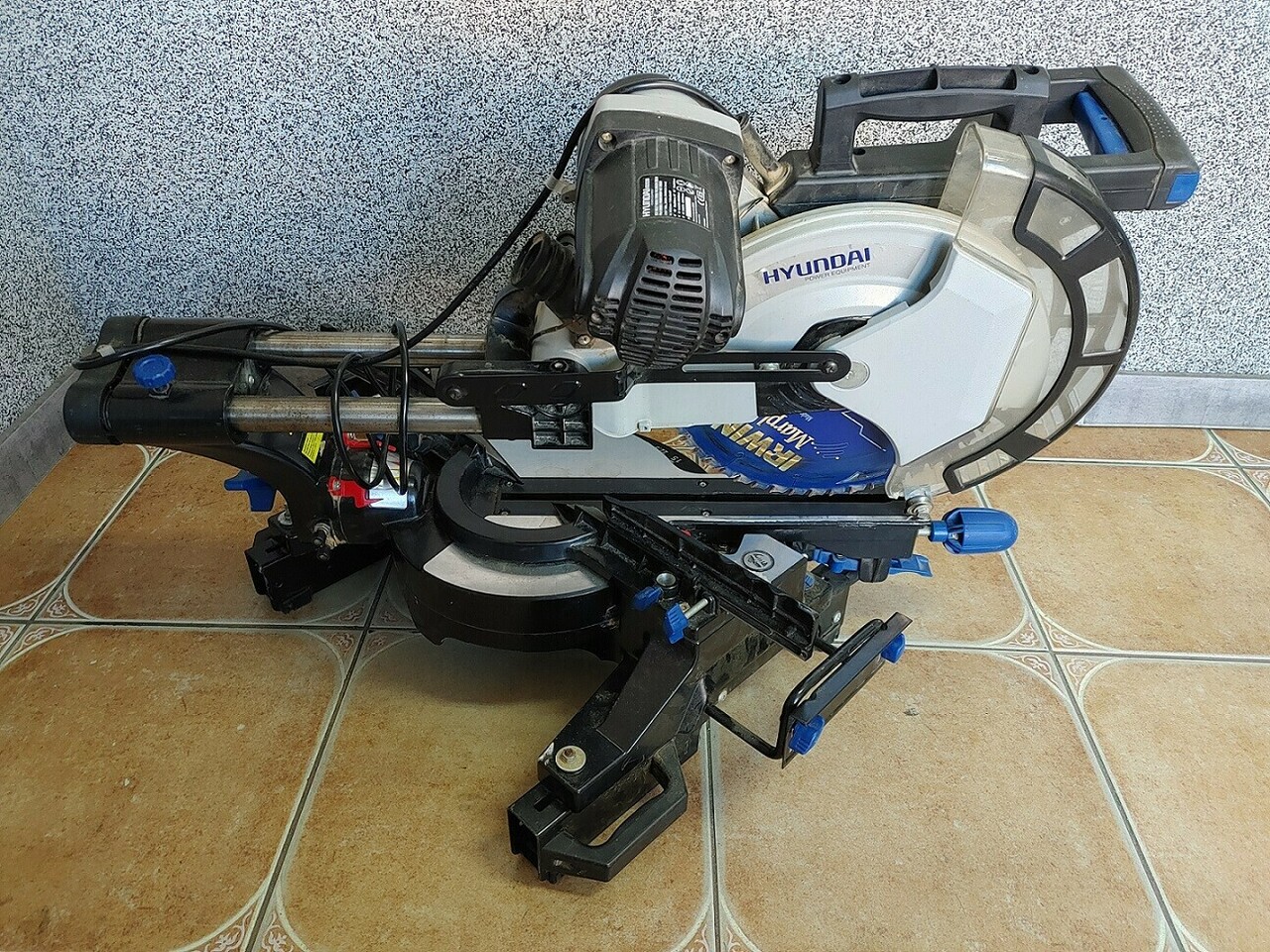 pila-ukosowa-hyundai-hso20305-warszawska-56-tomaszow-maz