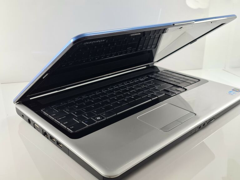 LAPTOP DELL INSPIRON 1750 DUAL CORE 4GB 320HDD