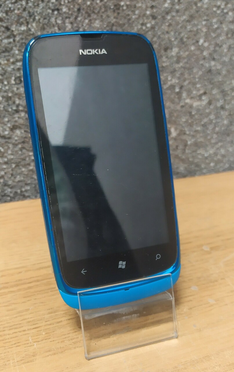 telefon-nokia-lumia-610-nie-laduje-kod-producenta-610