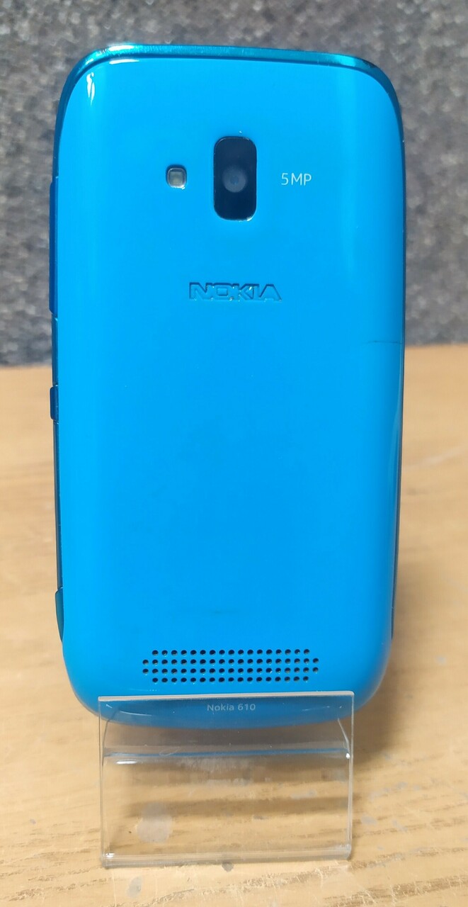 telefon-nokia-lumia-610-nie-laduje-wbudowana-pamiec-8-gb