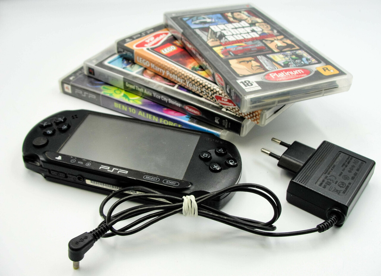 konsola-psp-4-gry-gta-vice-liberty-city-lego-grochowska-173-warszawa