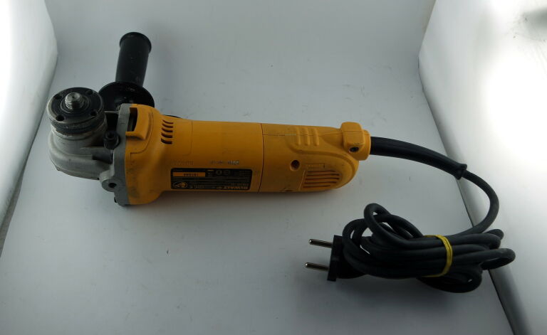 szlifierka-katowa-dewalt-d28139-qs-stan-uzywany