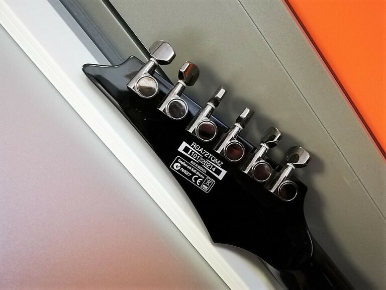 GITARA ELEKTRYCZNA IBANEZ RGA 72 TQMZ