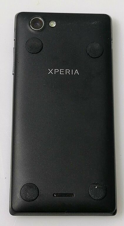 sony-xperia-j-kolor-czarny
