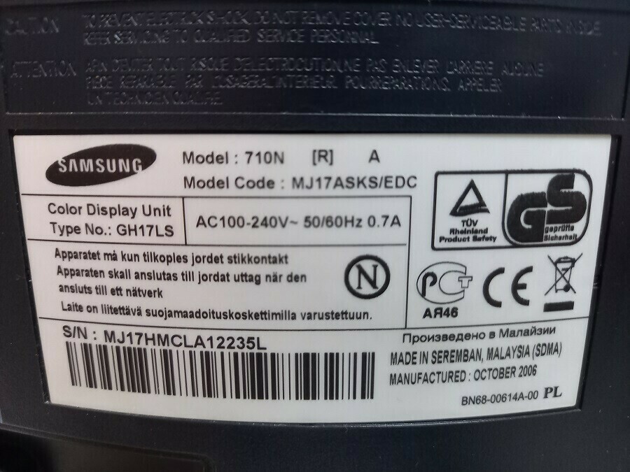 monitor-samsung-syncmaster-710n-ean-8808979310913