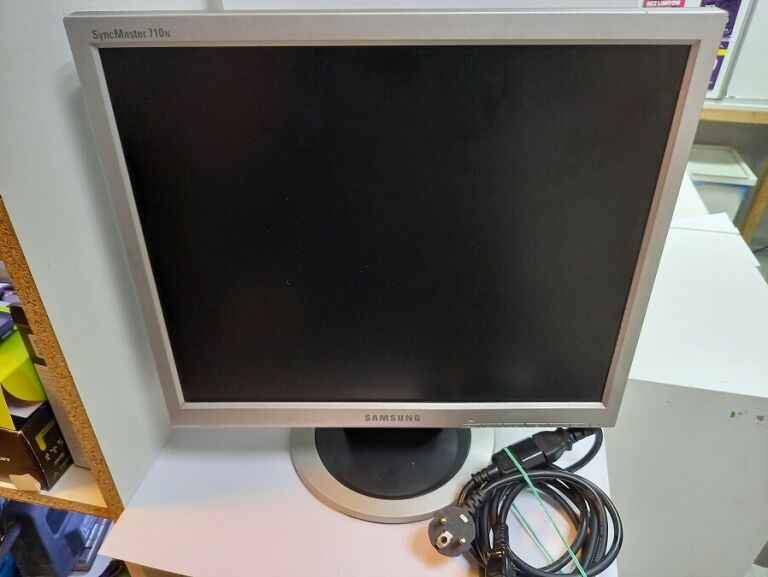 monitor-samsung-syncmaster-710n-stan-uzywany