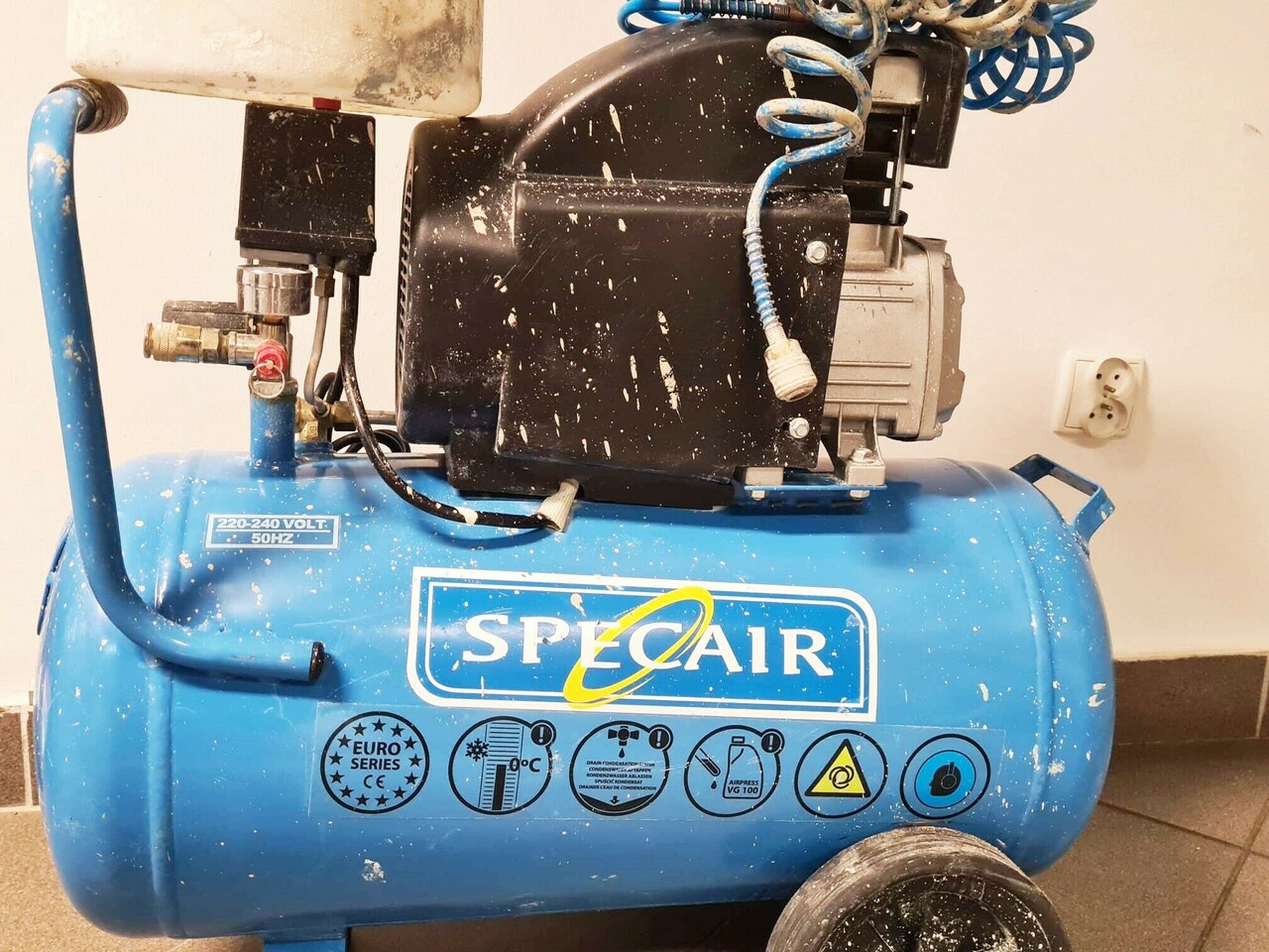 kompresor-sprezarka-specair-50l-waz-pistolet-gw-moc-2