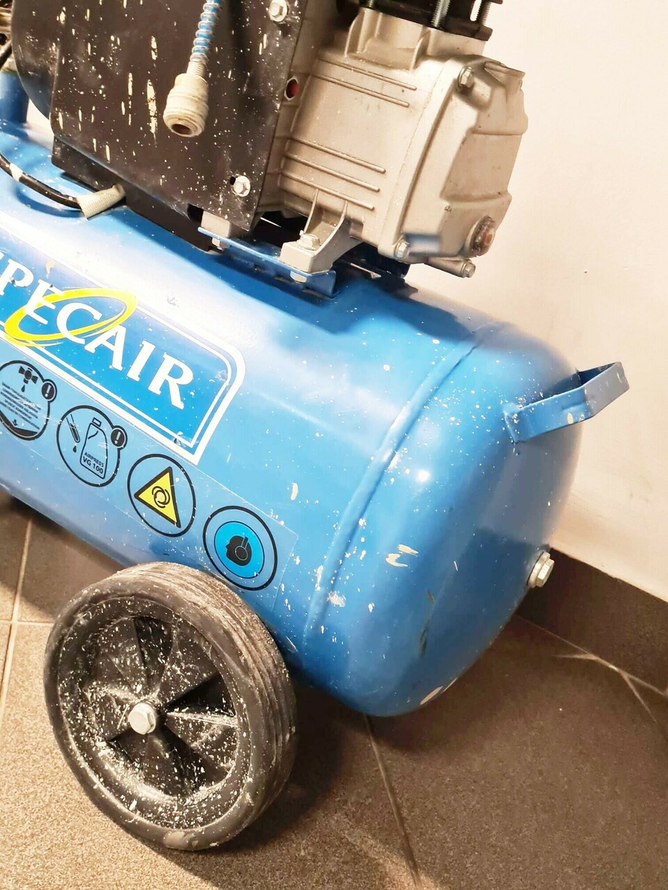 kompresor-sprezarka-specair-50l-waz-pistolet-gw-moc-silnika-20