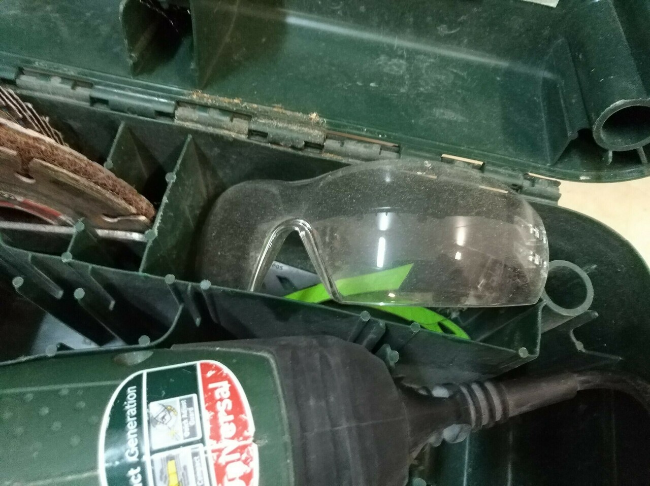 szlifierka-katowa-bosch-pws-750-115-zestaw-rodzaj-katowa