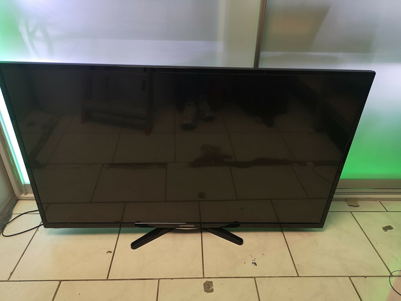 telewizor-hyundai-led-fle50s372smart-full-hd-osiedle-czecha-96-poznan