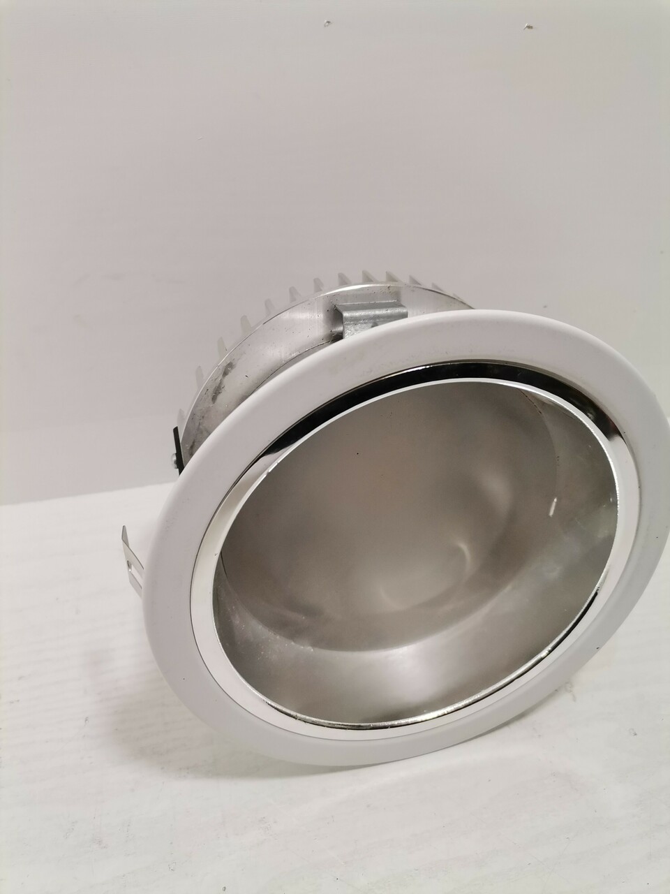 oprawa-oswietleniowa-canos-190-led-stan-uzywany