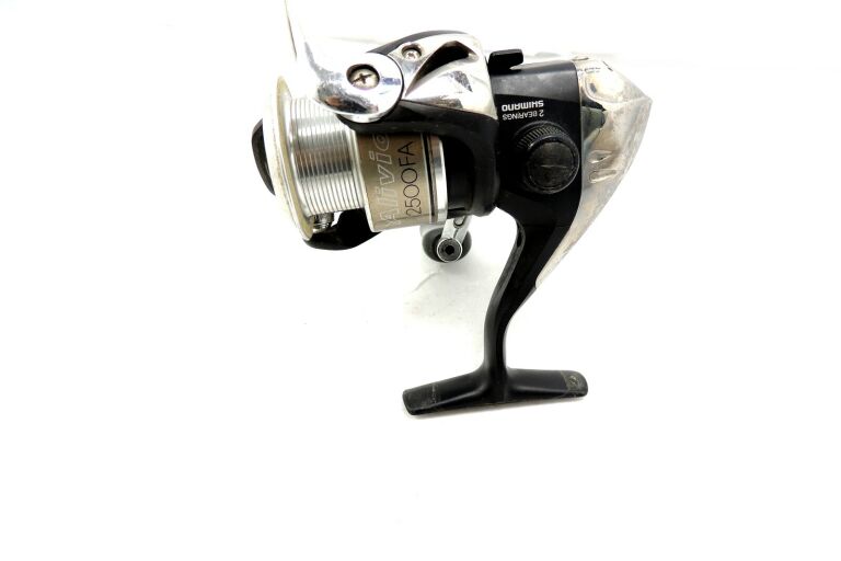KOŁOWROTEK SHIMANO ALIVIO 2500FA