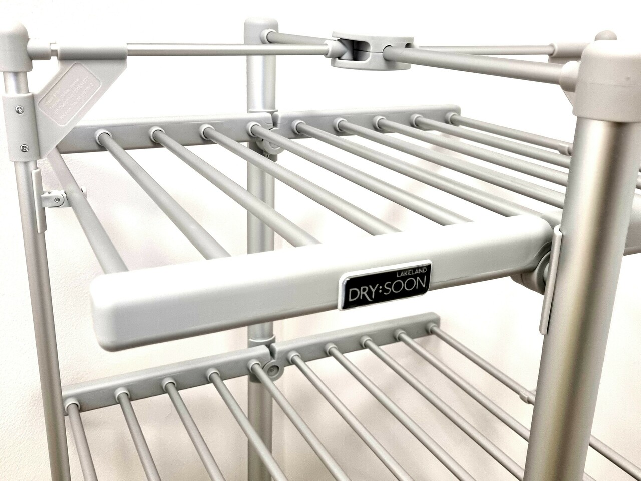 suszarka-elektryczna-do-prania-lakeland-25904-cechy-dodatkowe-elektryczna