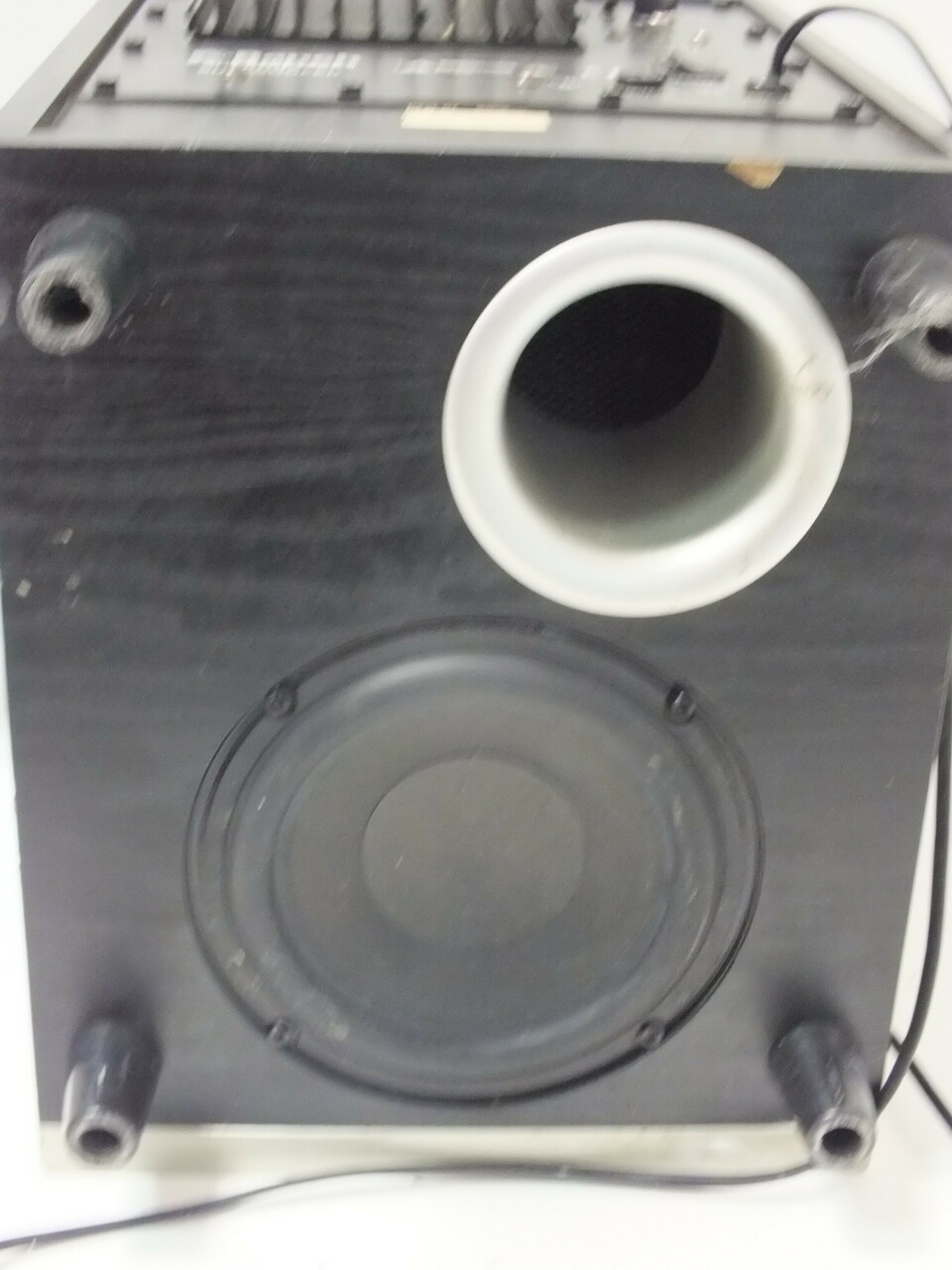 subwoofer-bench-kh-02-sprawny-okazja-model-bench-kh-02