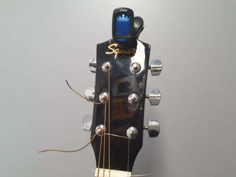 GITARA SQUIER BY FENDER SA-105