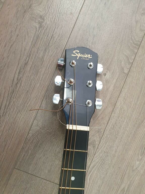 GITARA SQUIER BY FENDER SA-105