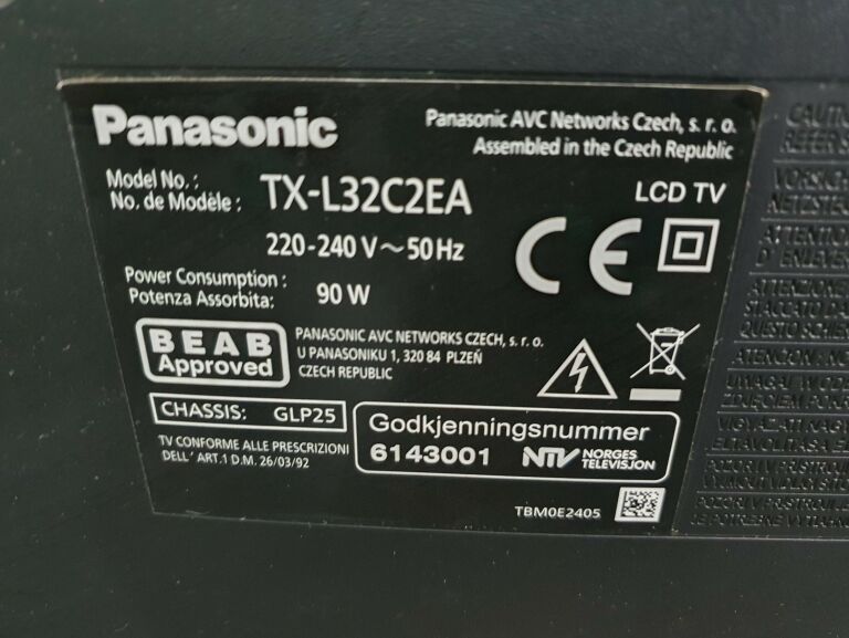 TELEWIZOR PANASONIC TX-L32C2EA + PILOT
