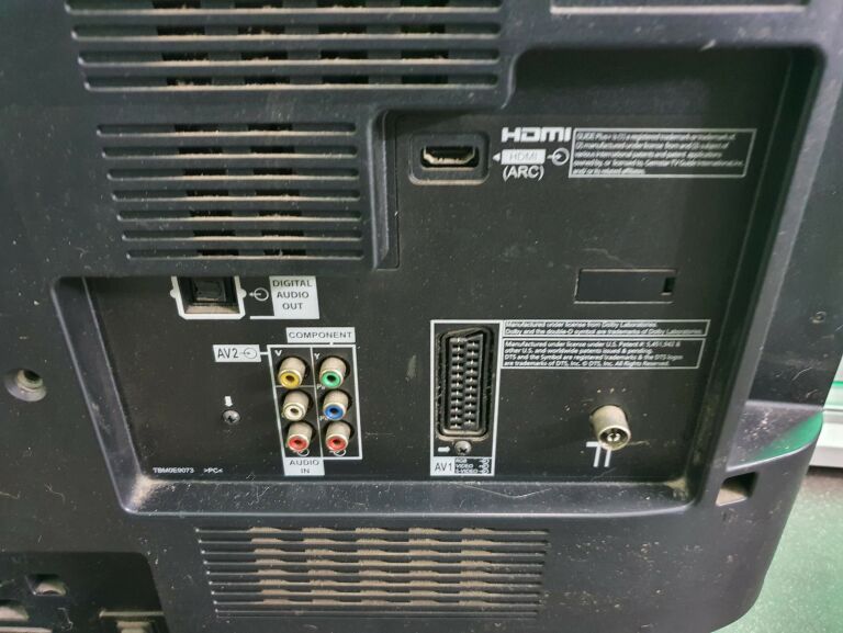 TELEWIZOR PANASONIC TX-L32C2EA + PILOT