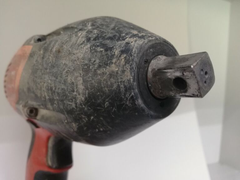 ZAKRĘTARKA KLUCZ HILTI SIW 22 T-A01 + BATERA 21,6
