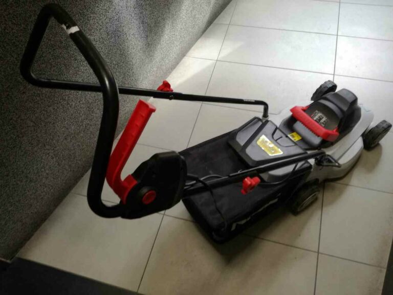 kosiarka-elektryczna-nac-le12-32-pb-s-marka-nac