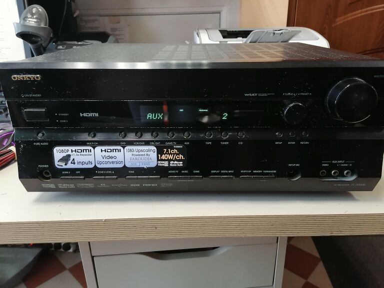AMPLITUNER ONKYO TX-SR606
