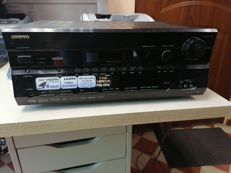 AMPLITUNER ONKYO TX-SR606