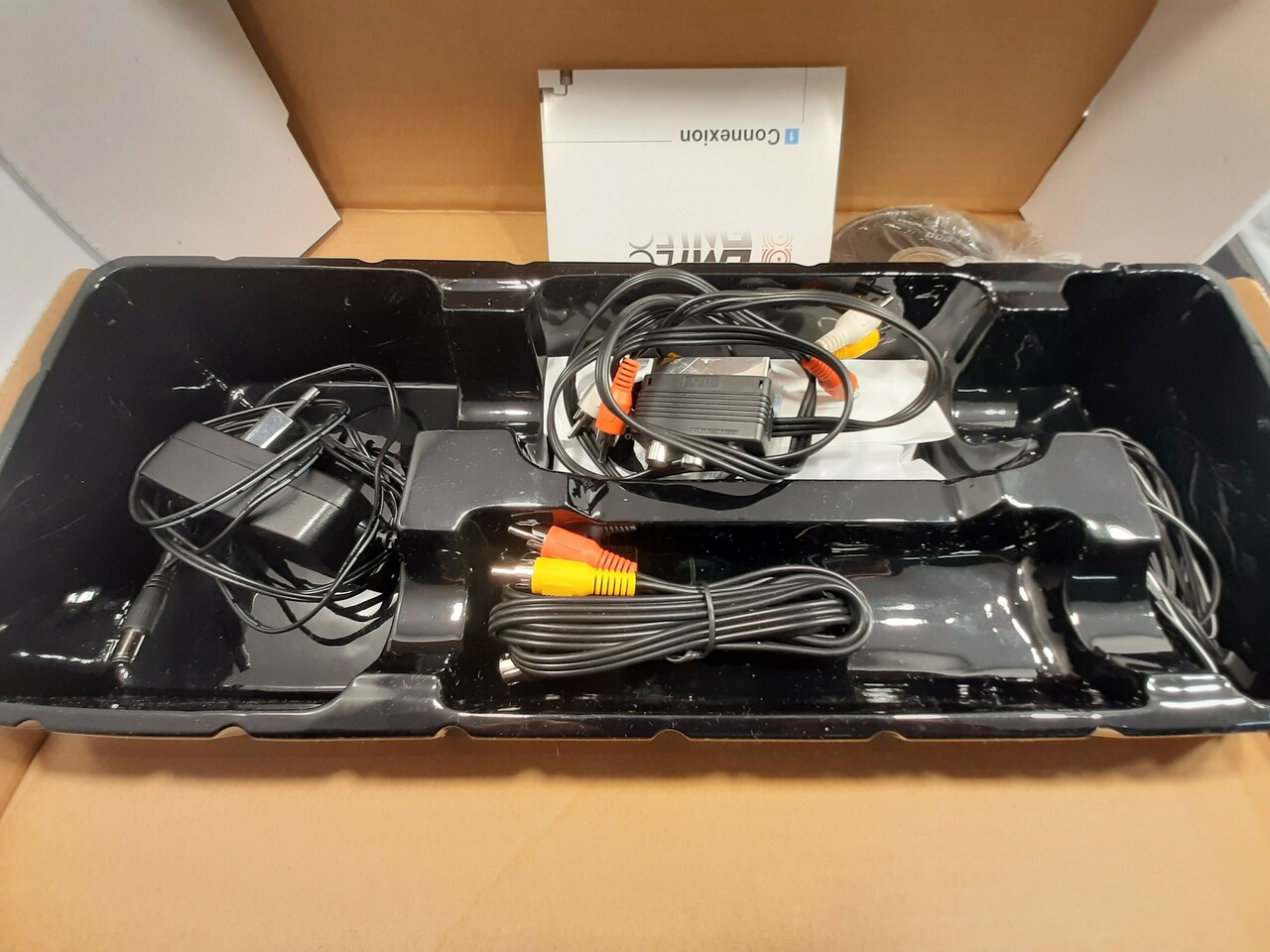 przenosne-tv-emtec-f200-movie-cube-set-top-box-ean-gtin-3126170078971