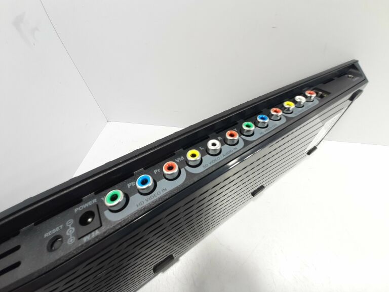 przenosne-tv-emtec-f200-movie-cube-set-top-box-model-v120h