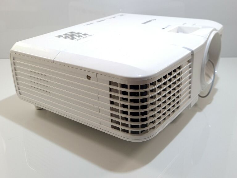 PROJEKTOR CANON LV-X320