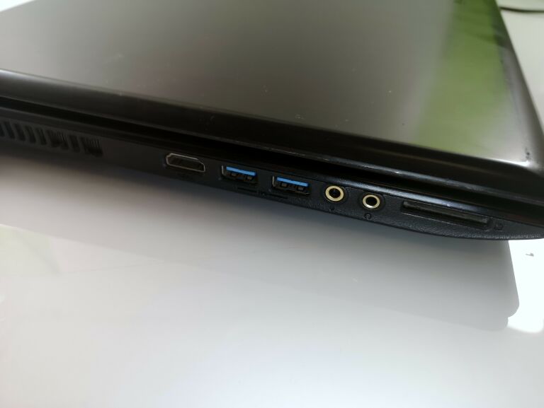 LAPTOP MSI GP70 I5/12 GB RAM/1 TB HDD + 250 GB SS